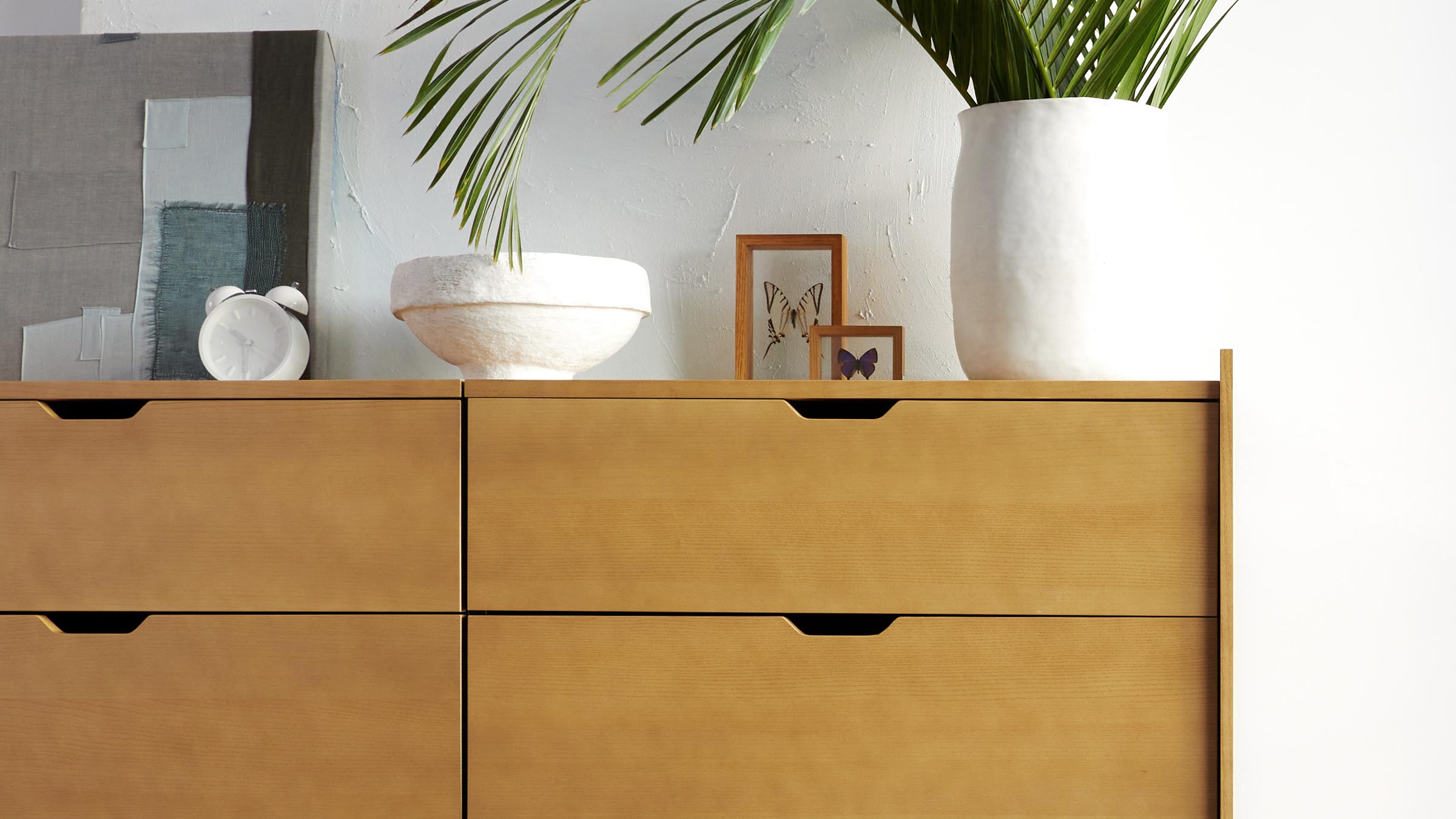 05_Prospect_Dresser_Lifestyle_f4fd17fd-3822-4eb1-a690-c40c81e10e86.jpg