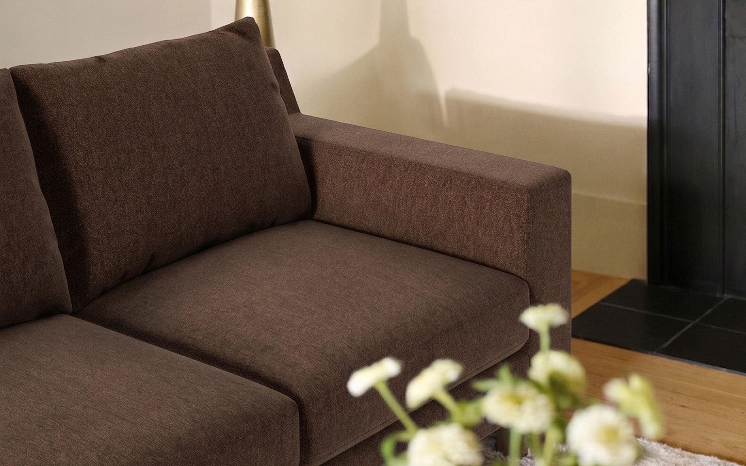 Mercer_Espresso-3Seat-Detail-web_abd74cef-de31-477d-9532-c2adc9512f83.jpg