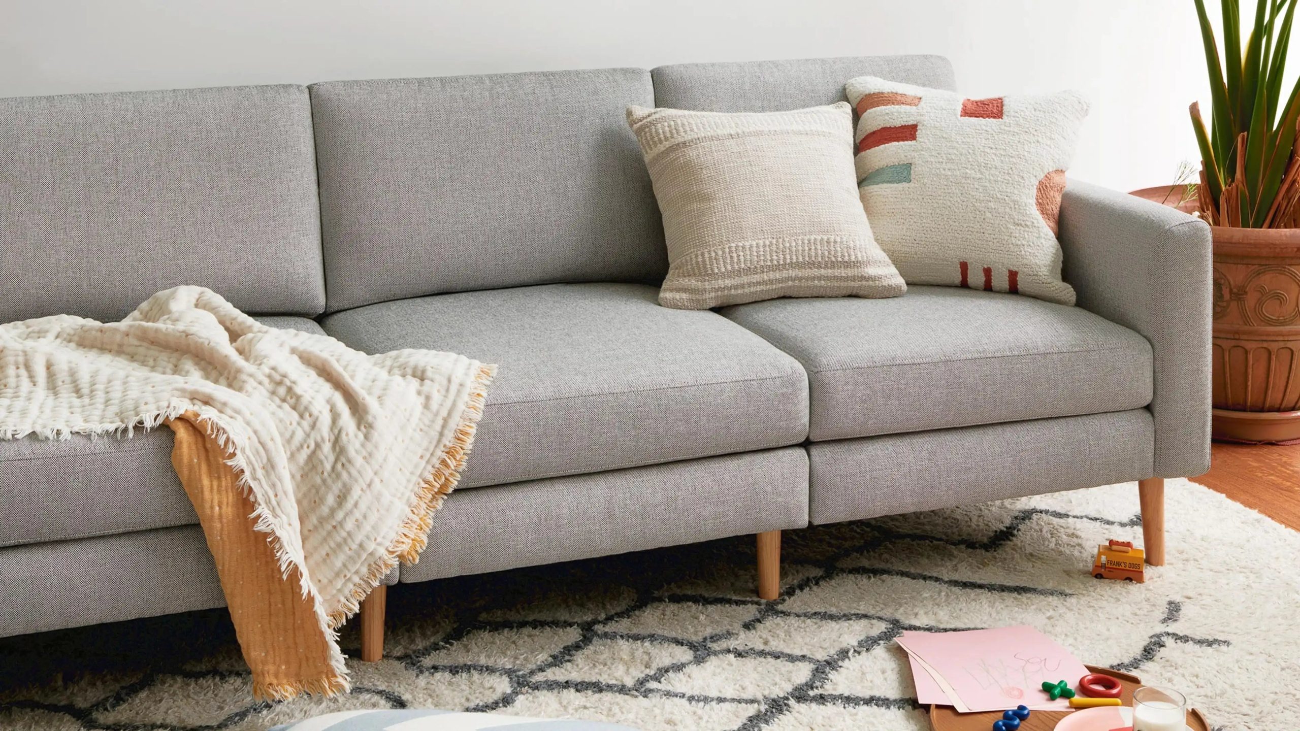 lifestyle-Nomad-Block-Arm-Grey_8d5411be-fc80-440c-b334-375df4f04289.jpg