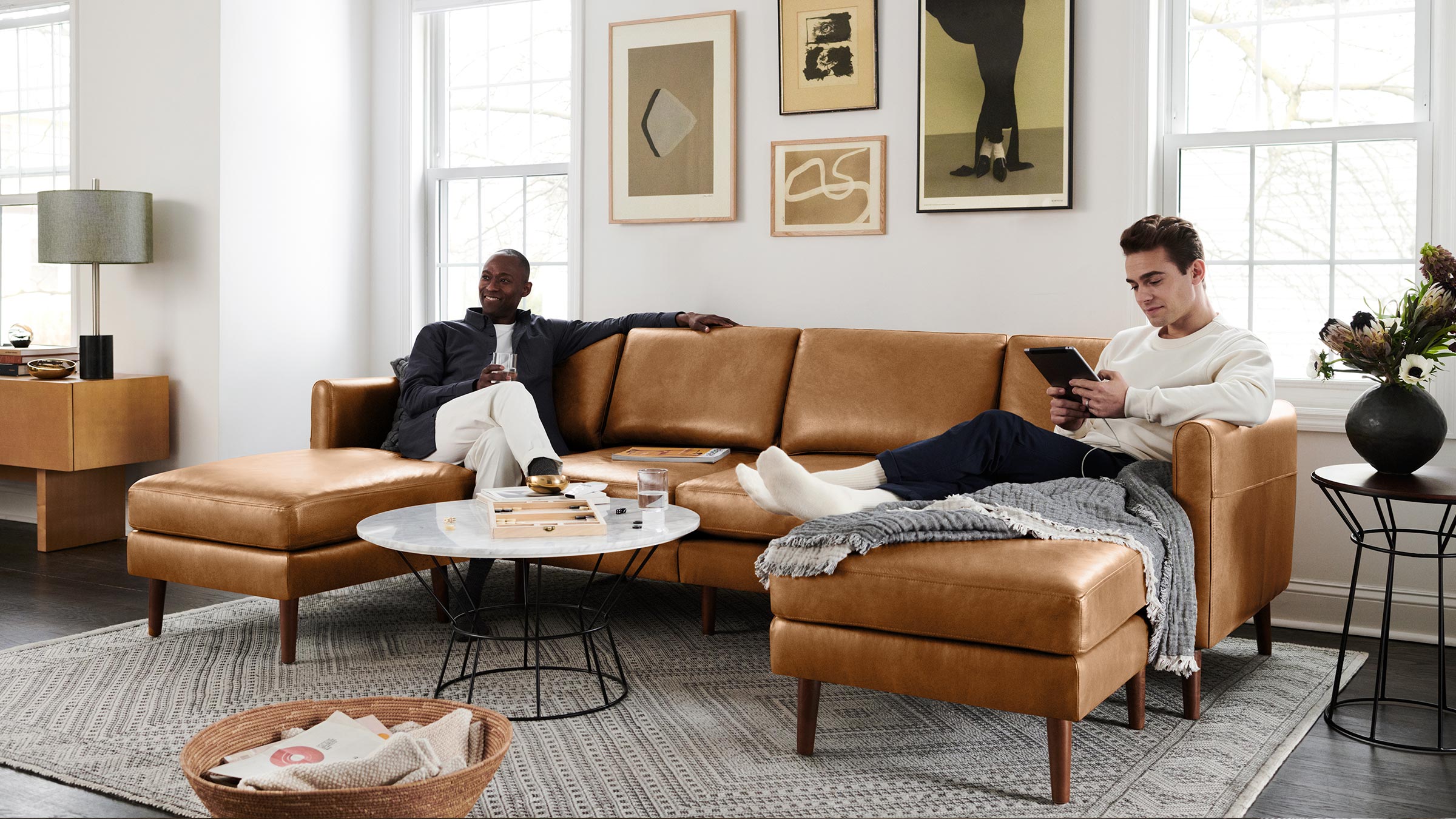 lifestyle_u_shaped_leather_nomad_two_men_08ec6d64-4439-4e77-b18a-1ee165f9ca71.jpg